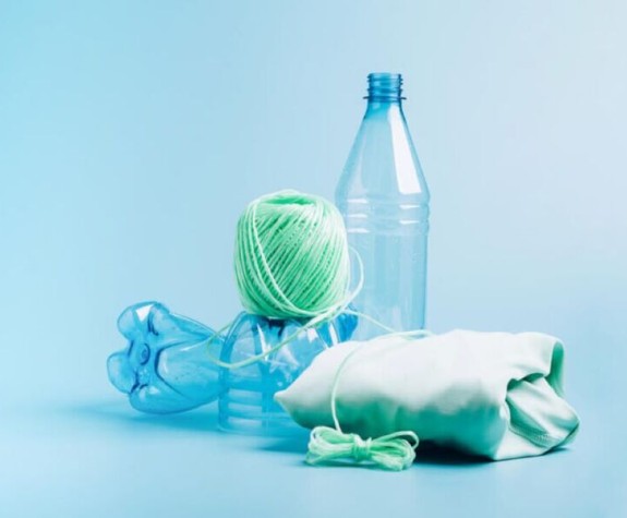 Sản xuất vật dụng từ nhựa tái sinh như thế nào?